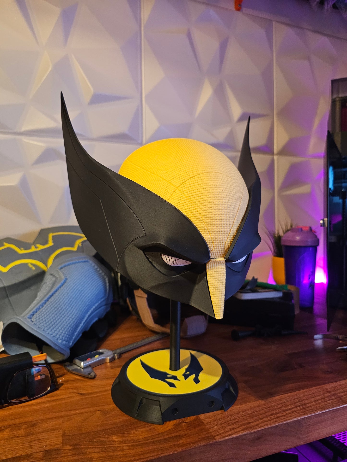 1. Wolverine Mask Cowl Helmet Deadpool 3 Replica Cosplay